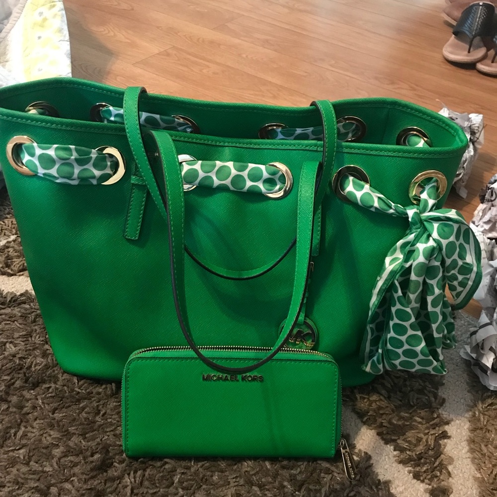 MK green scarf bag with matching wallet